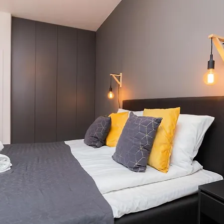 Rajska 8 Old Town By Renters Prestige アパート